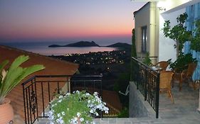 Hotel Dina - Ξενοδοχείο Ντινα